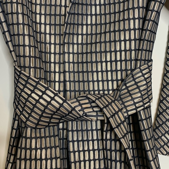 Josie Natori | NWT Tan Black Woven Metal Belted Kimono Style Jacket M MSRP $795 - Picture 4 of 17